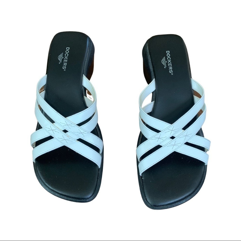 Dockers Sandals Size 7.5